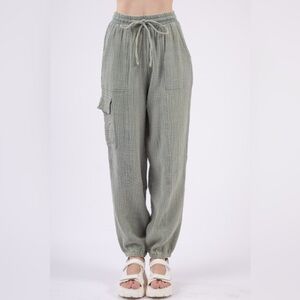 VERY J Washed Woven Crinkle Gauze Drawstring Cargo Pants